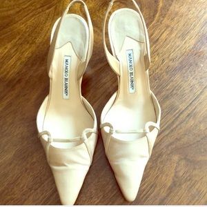 Authentic MANOLO BLAHNIK sling back heels 🔥